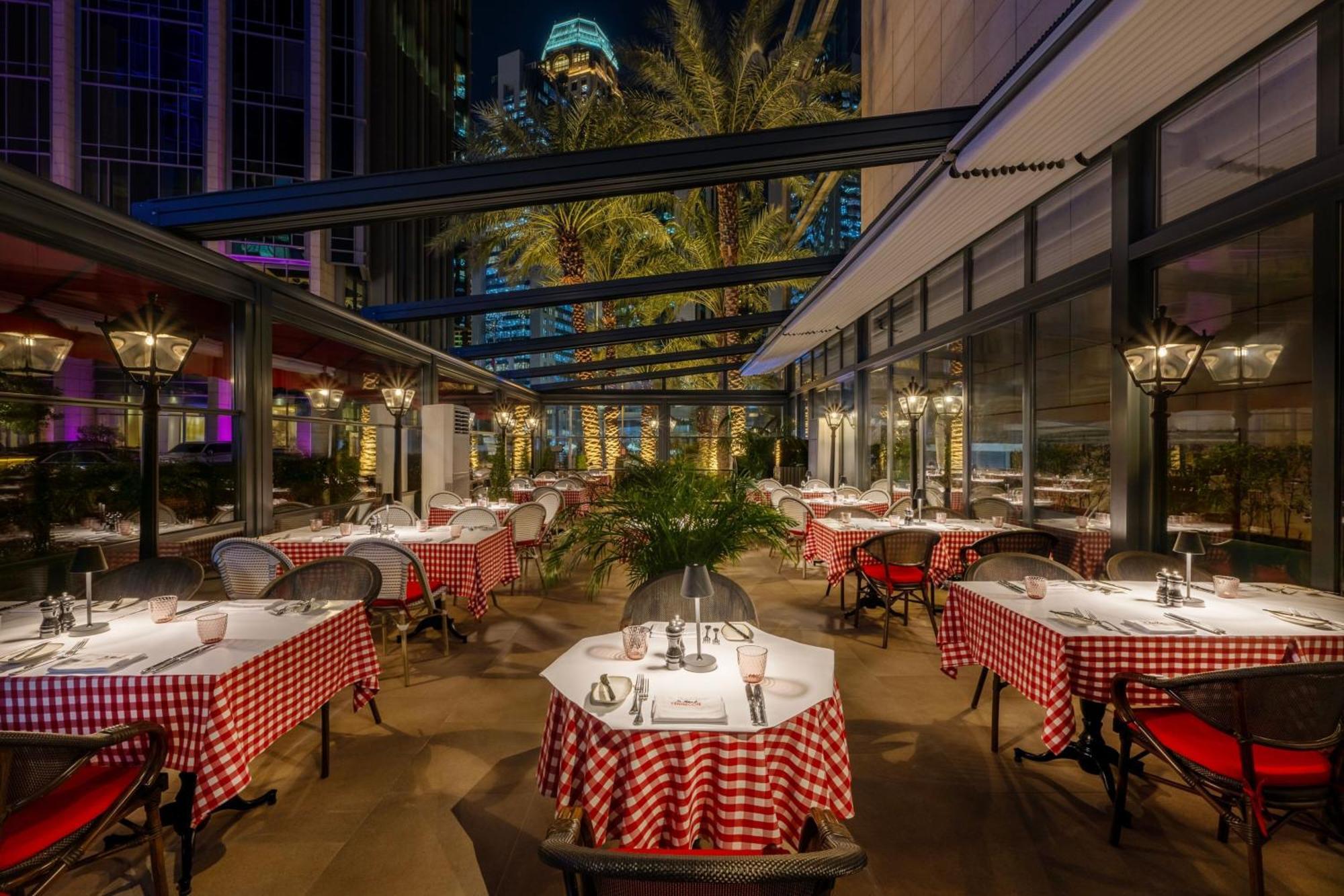 Le Meridien City Center Doha Exterior foto